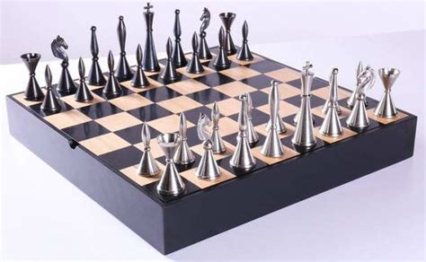 5 of the Most Stylish Modern Chess Sets | 2020 Reviews