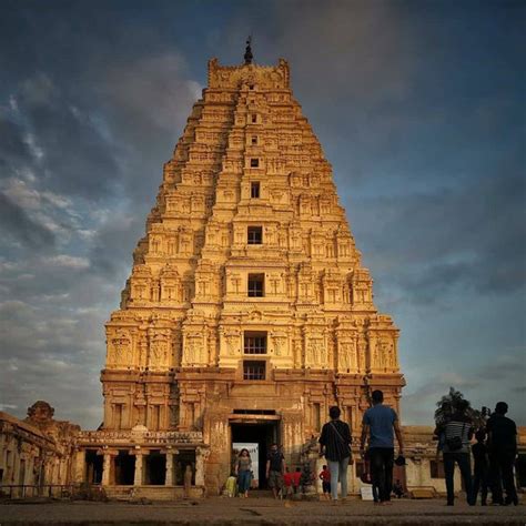 What is the history and importance of the Parasnath temple in Jharkhand? - Quora