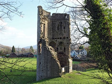 Crickhowell Castle, Crickhowell, Powys