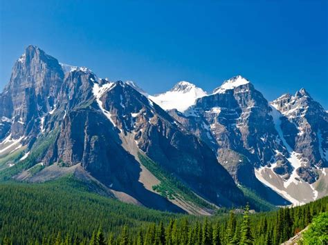 13 Famous Landmarks in Canada: Fascinating Facts | Reader's Digest