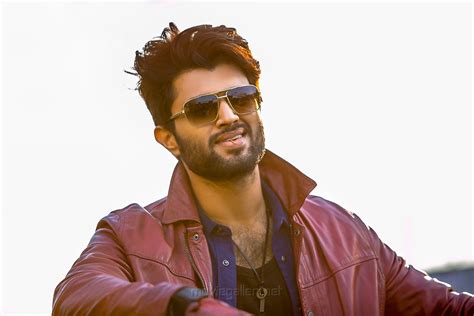 Vijay Devarakonda Wallpapers - Top Free Vijay Devarakonda Backgrounds ...