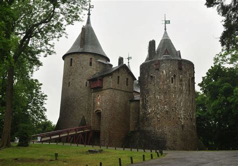 Castell Coch - castle - Ancient and medieval architecture