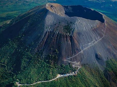 (Italy) – Mount Vesuvius | free download wallpaper