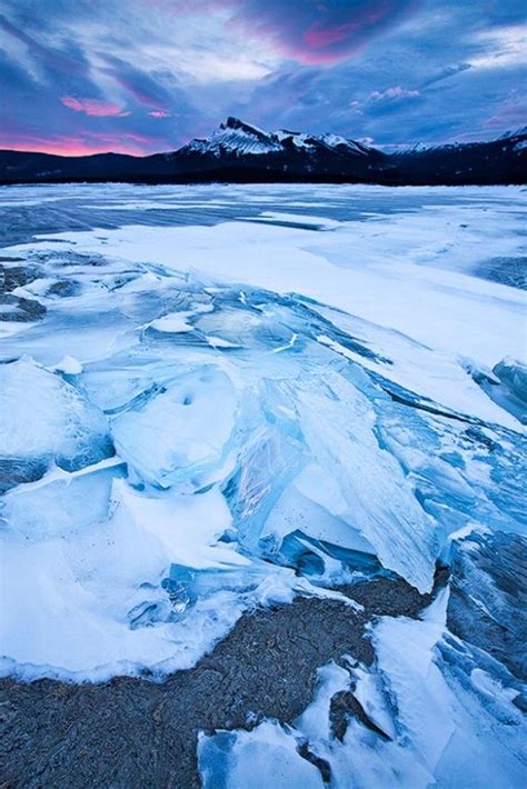 Amazing Frozen Lake Photography Of Canada | Funnilogy