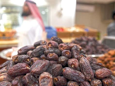 Pakistan turns to Sri Lanka for dry date exports