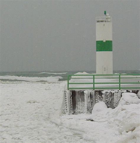 Pentwater Pier Lights, Lake Michigan, one of two lighthouses that connect Lake Michigan to Lake ...