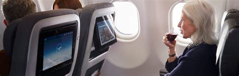 A little luxury: the Premium Economy Class upgrade | Lufthansa