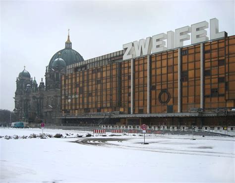 Negotiating the Past in Berlin: The Palast der Republik