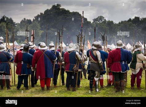 Reenactment of a medieval battle, the battle of Tewkesbury of 1471, Gloucestershire, UK Stock ...