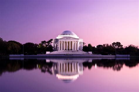 DC: Monuments and Memorials Sunset Tour by Open-Top Bus | GetYourGuide