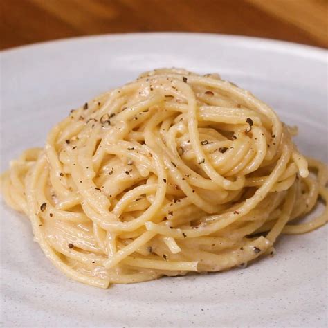 Cacio e Pepe (Spaghetti with Cheese and Pepper) Recipe by Tasty