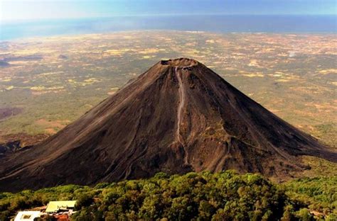 Volcán de Izalco - TurismoSV