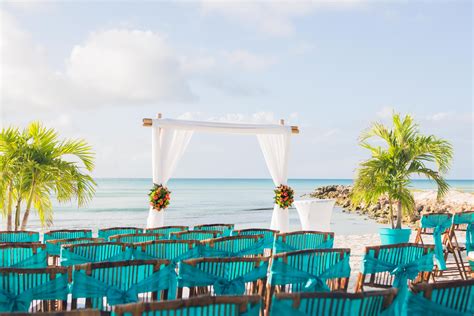 7 Tips for planning a tropical destination wedding - Travel Tomorrow