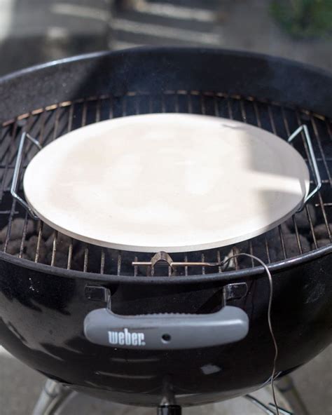 How to set-up and use your Weber grill as a Pizza Oven - BBQ Like It's ...