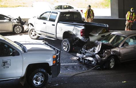 Multi-vehicle accident blocks Interstate 5 | Accidents | nrtoday.com