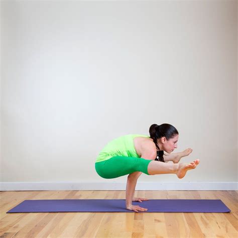 Feel Stronger and Sexier With This Arm-Sculpting Yoga Sequence Tone Arms Fast, Toned Arms ...