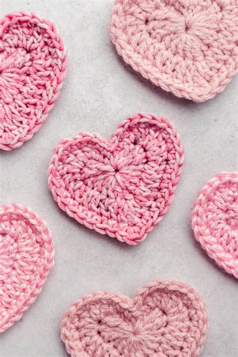 Free Crochet Heart Pattern - 3 Sizes - Sarah Maker