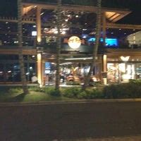 Hard Rock Cafe Honolulu - Waikiki - Honolulu, HI