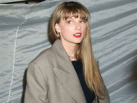 Taylor Swift Has the Perfect Beauty Look for the First Day of Fall | Vogue