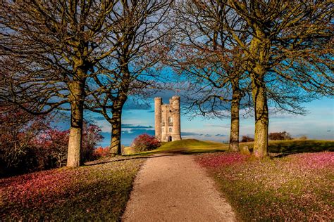 So Lovely it Hurts: Beautiful Cotswold Villages in Autumn - I Heart Britain