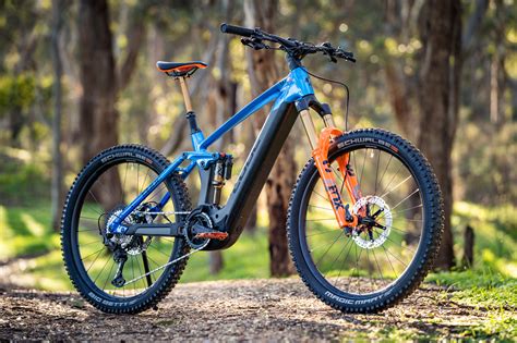 First Look | The Cube Stereo Hybrid 160 is a lot of bike for the cash