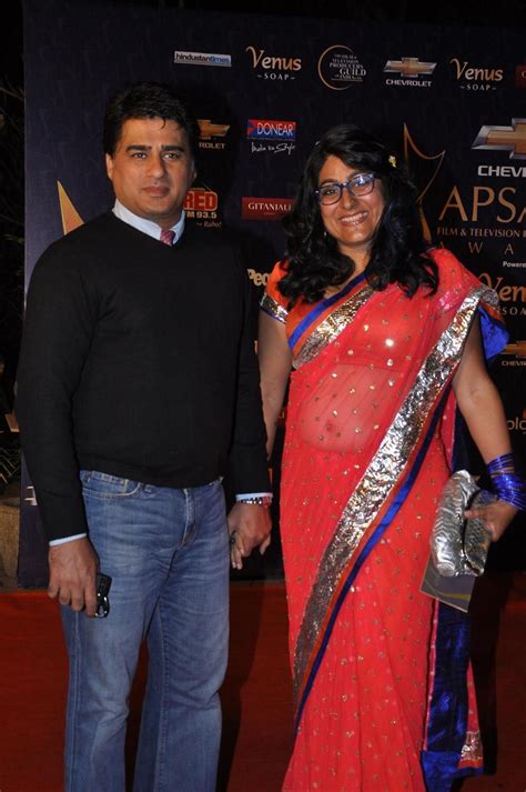 Ayub Khan with wife designer Niharika Khan at APSARA FILM TV PRODUCERS ...