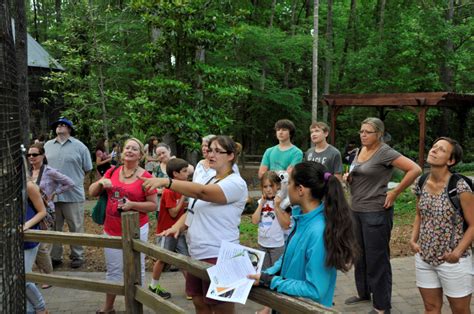 Volunteer Positions - Duke Lemur Center