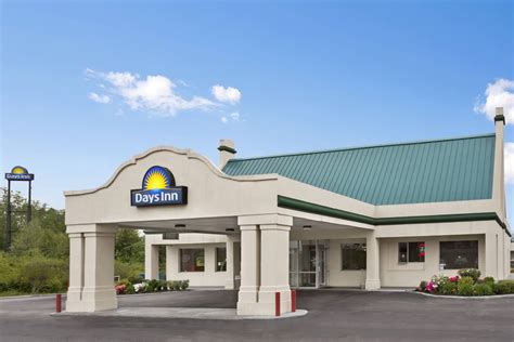 Days Inn by Wyndham Emporia | Emporia, VA Hotels