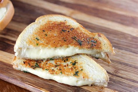 Garlic Bread Grilled Cheese Recipe | BlogChef.net