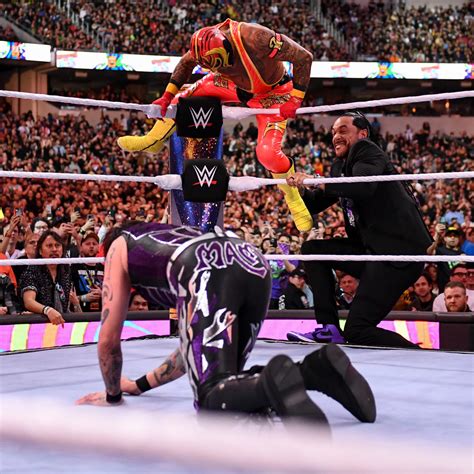 Rey Mysterio vs. Dominik Mysterio | Wrestlemania (Night 1) | April 1, 2023 - WWE Photo (44878370 ...