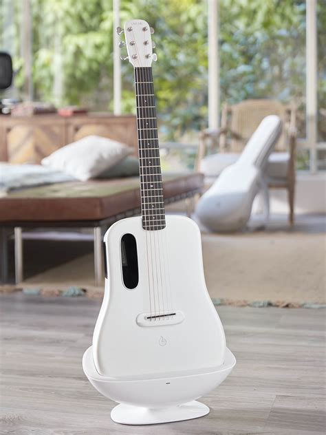 Lava ME 3 review: The acoustic guitar reimagined as a giant smartphone