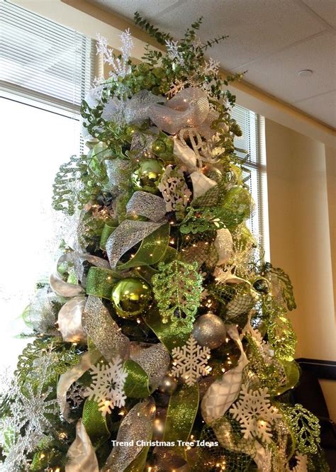 23 Christmas Tree Ideas for a Festive Holiday Season