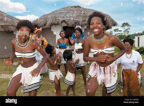 Xhosa dancers Stock Photo - Alamy