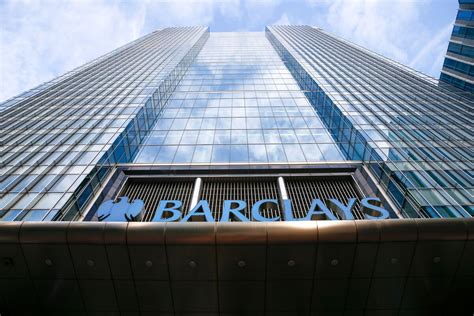 Barclays Moves Traders to London Canary Wharf Headquarters in Office Shake-Up - Bloomberg