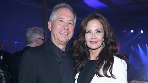 Inside Lynda Carter's Relationship With Husband Robert Altman