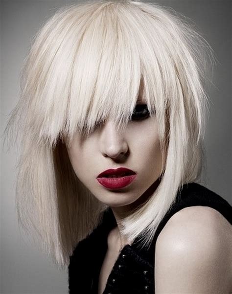 Layered Haircuts for Women | HairStyle for Womens