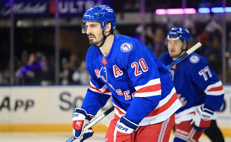 Rangers' Chris Kreider undergoes surgery on wrist