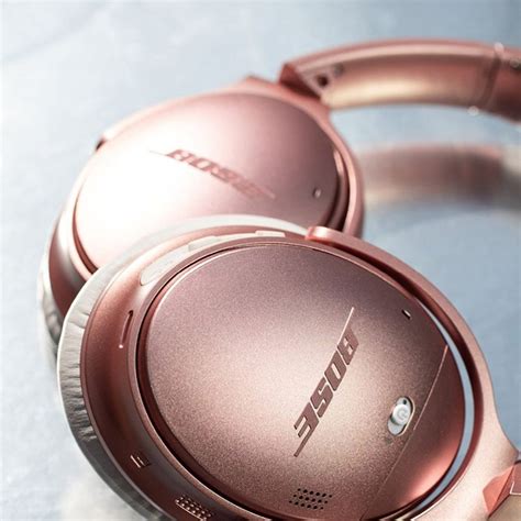 These Insanely Popular Bose Headphones Are on Major Sale 9 Days Before Christmas — in Every ...