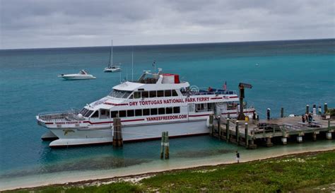 Ferry at Dry Tortugas editorial stock image. Image of tortugas - 91866059