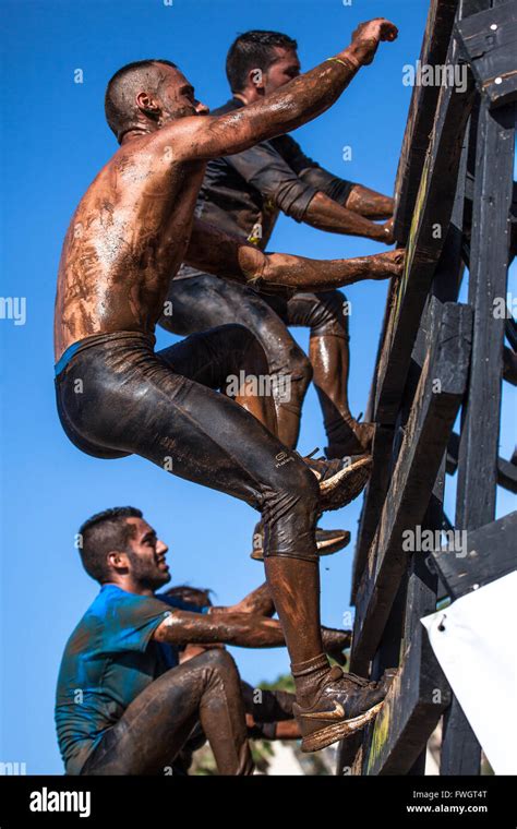 spartan race competition Stock Photo - Alamy