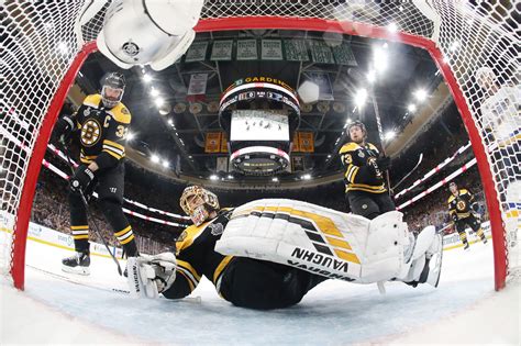 Boston Bruins: Tuukka Rask shows just how strict NHL bubble is