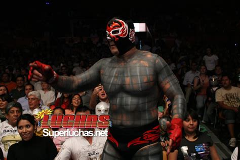 ¿WWE le quitó la máscara a Dos Caras Jr.? | Superluchas