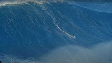 Nazaré Big Wave Surfing: All the Best Moments from Last Season