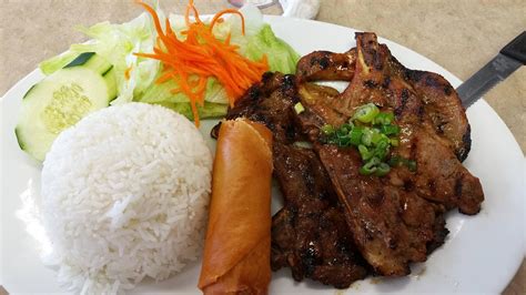 Pork Chop rice plate at a local Vietnamese restaurant! Food mode is awesome! : r/Noteography