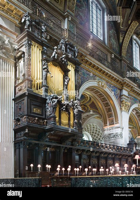 St Paul's Cathedral Organ case and choir stalls Stock Photo - Alamy