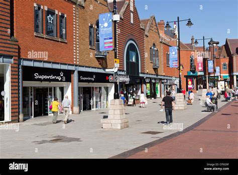 Shops in Walsall town centre West Midlands Stock Photo: 48526731 - Alamy