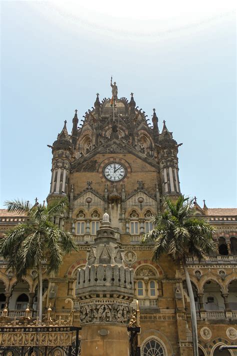 Chhatrapati Shivaji Terminus Mumbai| Chuzai Living