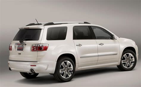 GMC Acadia Photos and Specs. Photo: GMC Acadia parts and 25 perfect photos of GMC Acadia