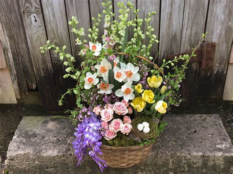 Spring Flower Basket Arrangement - Flower Magazine