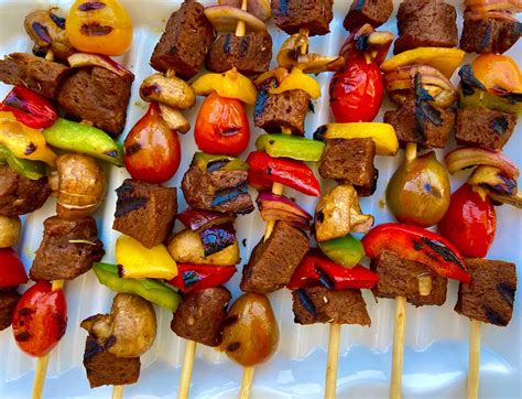 Beef Seitan Kebab Recipe - Vegan Kebabs - Yum Vegan Blog